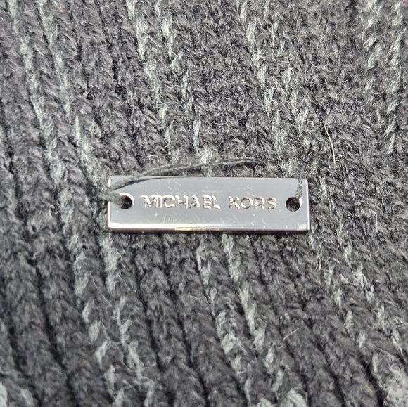 MICHAEL KORS LONG BLACK & GREY STRIPE SCARF FRINGE ENDS UNISEX OS WINTER COSY - Picture 11 of 12